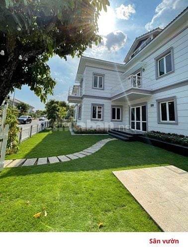 Bán biệt thự vườn Garden Homes Thủ Đức 