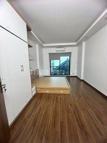 Cho thuê cả căn nhà mới xây tại Làng Cổ
