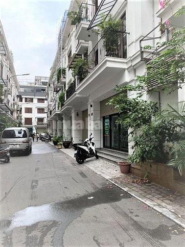 Chính chủ cho thuê nhà liền kề 04-LK4 90 Nguyễn Tuân