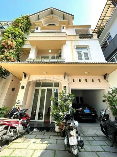 Biệt thự 7 đường số 14 KDC Nam Long Trần Trọng Cung, TP.HCM, 27ty