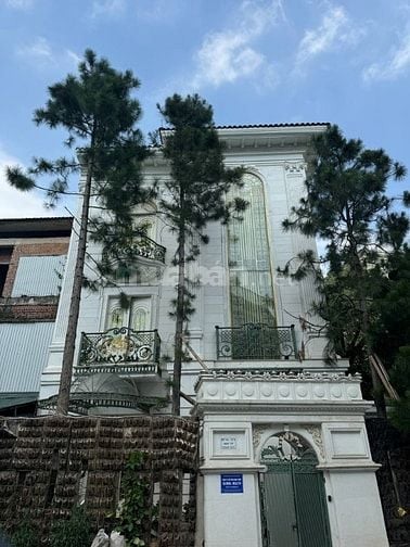 Biệt Thự Vinhomes Riverside Nguyệt Quế: 64,9 tỷ