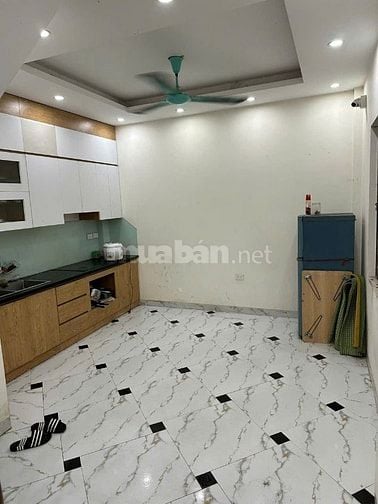 Cho thuê nhà 4 tầng, 4 ngủ,4WC, nhà mới đẹp,ngõ 245 Di Trạch,Hoài Đức
