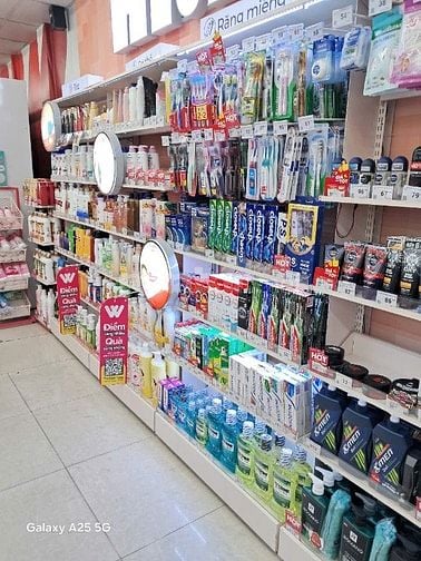 CỬA HÀNG TIỆN LỢI CẦN TUYỂN NHÂN VIÊN BÁN HÀNG, KHO