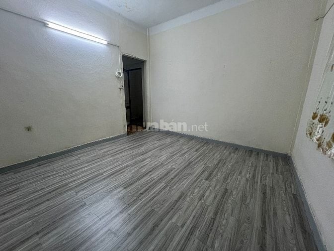 Cho thuê phòng trọ có balcon đường Nguyễn Trọng Tuyển, P.10, Phú Nhuận