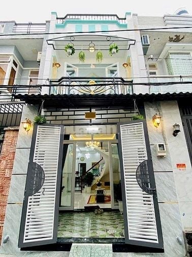 Cần vốn bán nhanh chỉ 2tỷ980tr nhà Hoàng Văn Thụ P4 Tân Bình 32,4m2