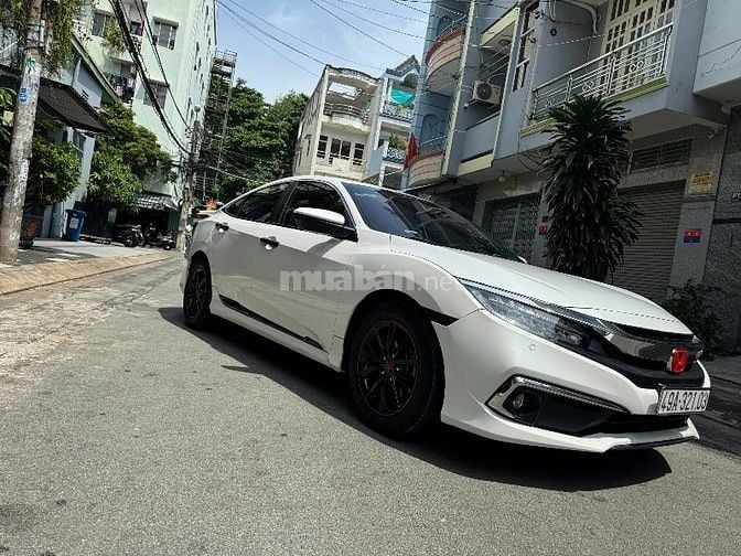 Honda Civic 1.8G Đời 2020 Màu Trắng xe cực đẹp 