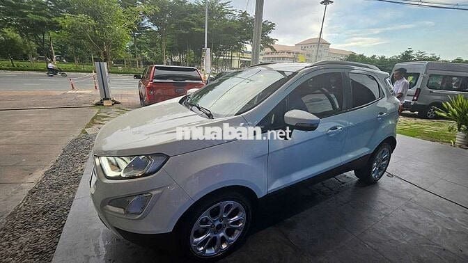 Xe nhà ít chạy. 2020 1.5L Titanium AT - 28000 km