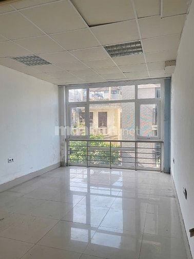 [Vị trí đẹp giá hợp lý] Cho thuê toà nhà 8 tầng mặt phố Trần Quốc Toản