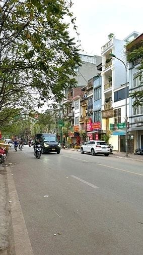 Mặt phố Dương Văn Bé - DT 70m2 x 6 tầng mới - Vuông đẹp - Giá 27.8 tỷ
