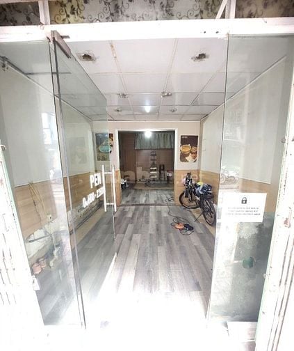 CHO THUÊ CỬA HÀNG MIỄN TRUNG GIAN