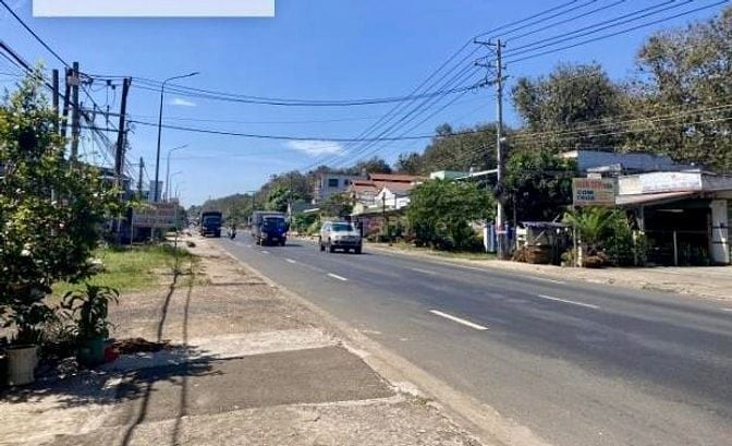 đất MẶT TIỀN Thị Trấn Tân Phú & KCN giá rẻ . 355m2 FUll thổ cư