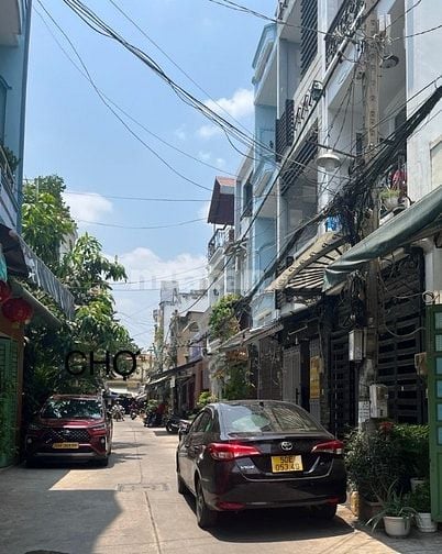 BÁN NHÀ HIẾM HẺM 6M XE HƠI VÀO TẬN NHÀ 📏 Diện tích: 8x12m