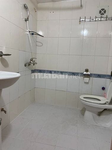 Bán nhanh nhà cấp 4 ngõ Nguyễn Công Trứ, giá 3.5 tỷ, 20m2, lô góc