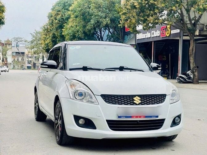Bán Suzuki Swift Trắng SX 2015 1.4AT Bản Spenciel Logo Vàng