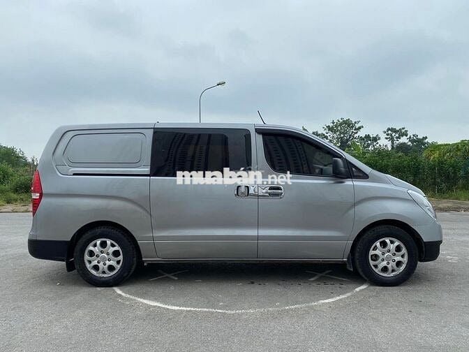 Hyundai Starex 2013 số tay máy xăng, tải van 6c