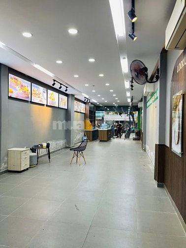 Bán nhà MT Lý Phục Man 4,3 x 28m, 2 lầu, giá chỉ 18,8 tỷ.