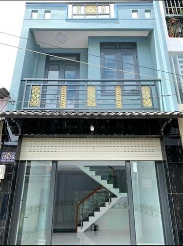 Chủ Nhà Cần Bán Gấp Căn Nhà Dọn Vào Ở Liền Được Luôn - Giá Bán 2tỷ 220