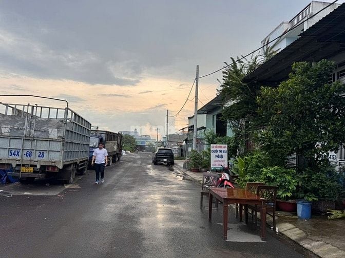 Cho thuê kho, nhà xưởng 200m2 gần KCN Long Hậu, 10 triệu VND