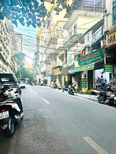 Bán nhà Mặt phố Bùi Thị Xuân 120m2, 13 tầng, mt 5.1m, 