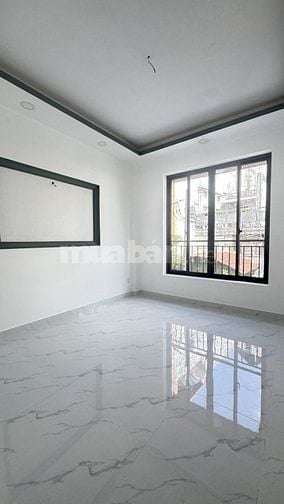 Bán nhà đường Nguyễn Biểu Q.5 - 4PN 5WC