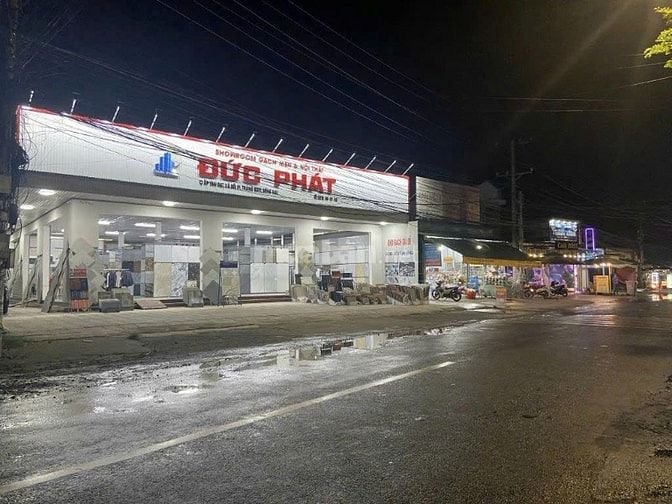 Chính Chủ Bán Gấp Showroom 2 Mặt Tiền Đường Trảng Bom, Gần KCN Bàu Xéo