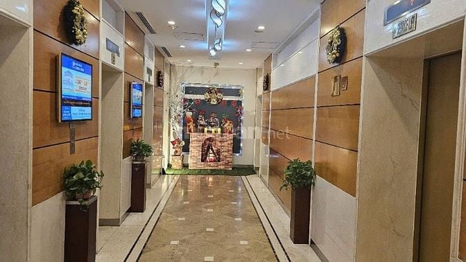 Chủ nhà cho thuê căn góc 105m2 3PN 2VS đủ đồ quận Ba Đình
