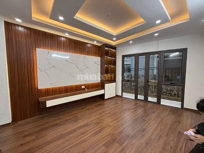 Bán nhà mới xây 5 tầng ngõ phố Đội Cấn , phường Kim mã 