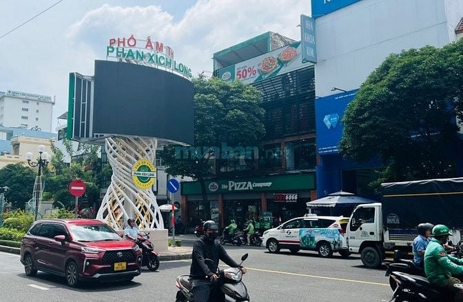 MT PHAN XÍCH LONG (6,7x24m) - NHÀ 2 LẦU HẺM HÔNG. GIÁ 80 TRIỆU 