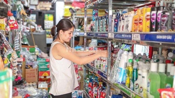 Bách hóa phụ kiện Tuyết Vân tìm nhân viên từ 20-58 tuổi nhanh nhẹn 