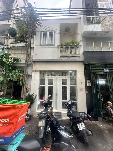 MT HXH 8m thuận tiện KD 154/43 Lê Quốc Hưng P13 Q4