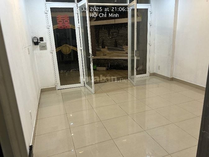 Cho thuê nhà 5PN, 5 WC - diện tích sử dụng 240m2