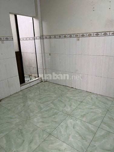 Nhà cho thuê nguyên căn có gác suốt đường Sư Vạn Hạnh Phường 9 quận 5