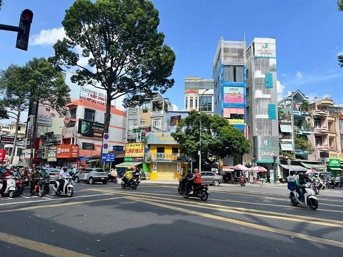 Cho thuê nhà mặt tiền đường Phường Bến Nghé Quận 1
