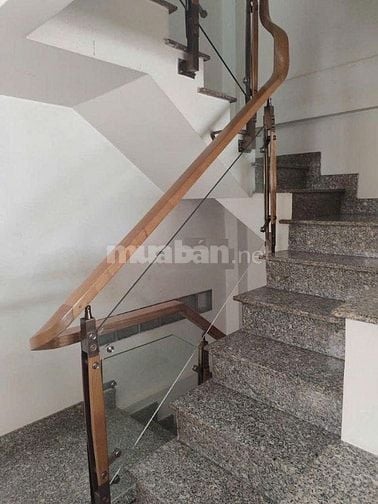 Cho thuê nhà hẻm 3m(BG) Đoàn Văn Bơ, P.9, Q.4 giá 13tr