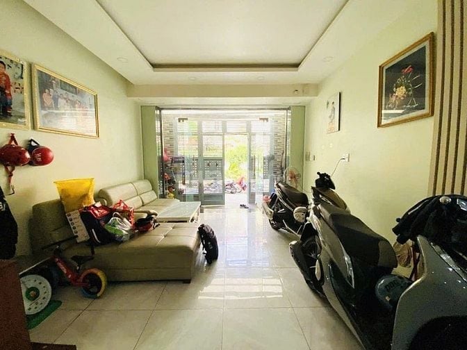 HXH Nguyễn Thị Thập 4 x 14m, 4 tấm, giá chỉ 8,9 tỷ.