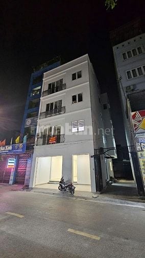 Cho thuê cửa hàng, ki ốt tại Nguyễn Đức Cảnh - 25tr/th, 80m2, MT 6.6M
