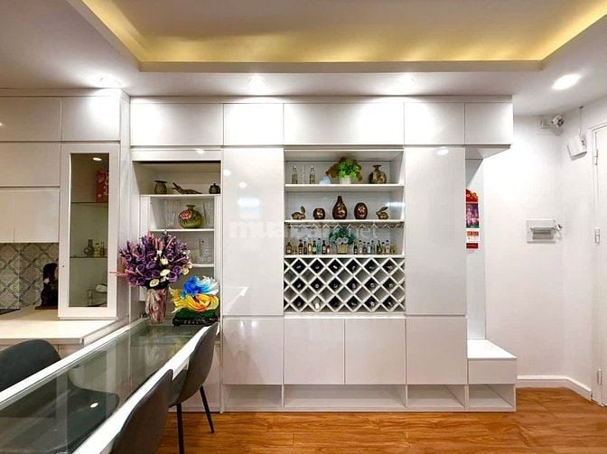 GIẬT MÌNH! Chung Cư Cầu Giấy 75m² 6ty - Dọn Vali Ở Ngay, Hộ Khẩu Vàng!