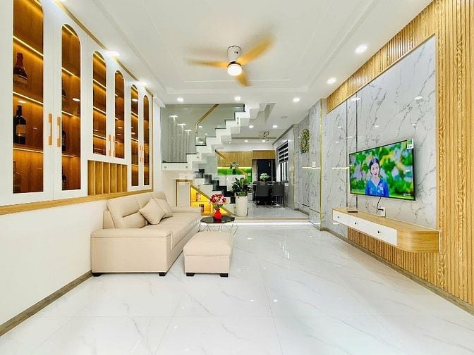 Mua ngay nhà đường Lê Minh Xuân - Quận Tân Bình / 60.2m2 (Sổ Riêng)