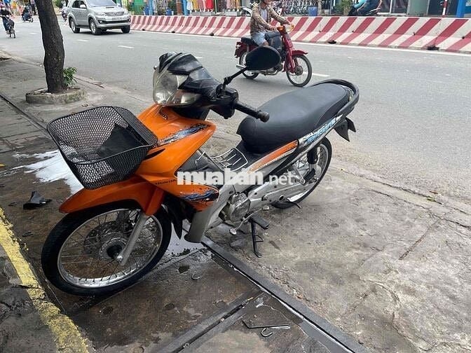 cần bán xe giấy tờ đầy đủ