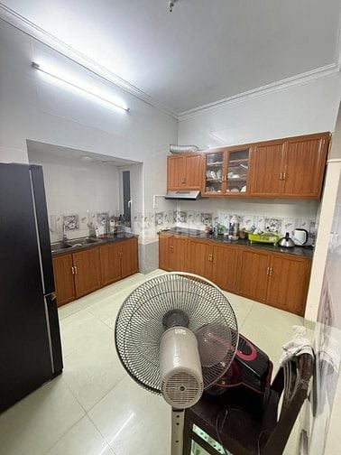 Bán nhà 5 tầng phố Nguyên Hồng, 70m2, có vỉa hè, phân lô, ô tô ra vào