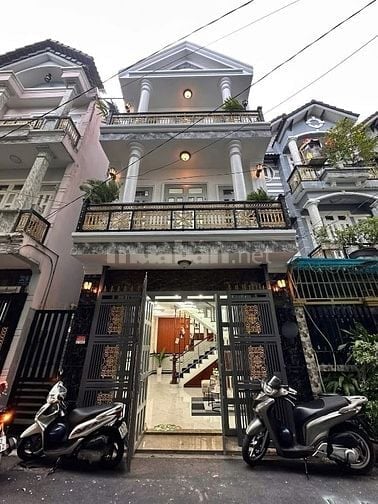 Đi nước ngoài định cư bán gấp nhà ở mặt tiền đường Nguyễn Công Trứ, ph