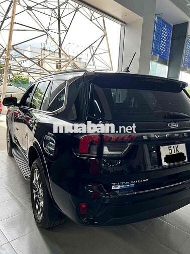 Ford Everest 2022 Titanium 2.0L 4x2 AT - 16200 km