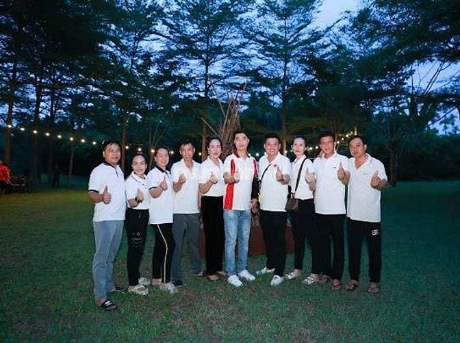 Tuyển công nhân , phụ kho đóng gói dán nhãn tên sữa.