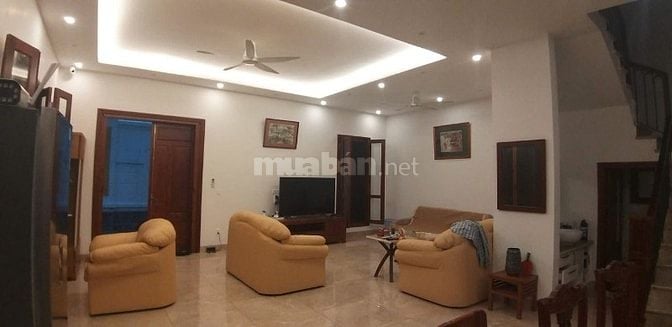 🎉 Cho Thuê Biệt Thự sân vườn 3 Tầng Siêu Đẹp Tại Cự Khối – Long Biên 