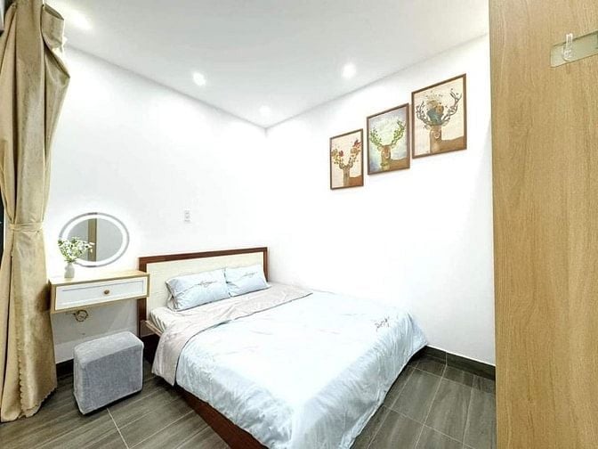 Bán nhà 2 tầng Hồ Bá Kiện phường 15 Quận 10