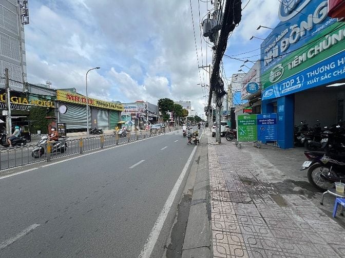 Bán Nhà Mặt Tiền Nguyễn Thị Thập - Quận 7