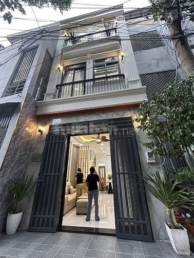 Bán gấp nhà ở đường Nguyễn Xuân Phụng, phường 2, quận 6, giá 2 tỷ 050 