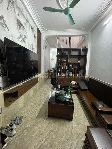 Nhà lô góc 42m2 Phú Đô, nhỉnh 7 tỷ - Thoáng mát, tràn ngập ánh sáng.