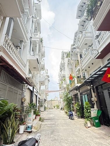 NHÀ 60M2 5 TẦNG TẶNG FULL NỘI THẤT LÊ TRỌNG TẤN , TÂN PHÚ CHỈ 7.5 TỶ