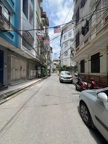 Bán nhà phố Trúc Khê. P Láng Hạ 70m2, ô tô ra vào, khu phân lô, vỉa hè